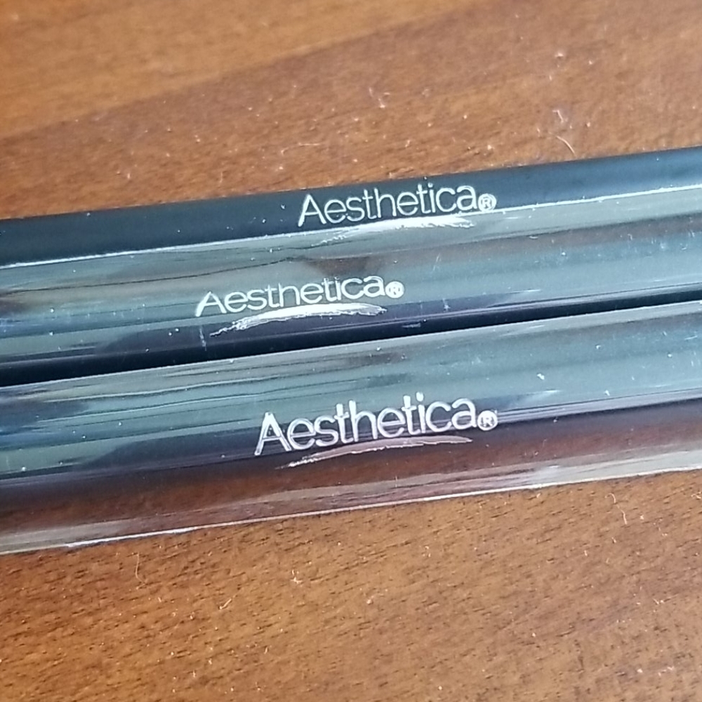 AESTHETICA 💕 EYE BRUSH TRIO - Picture 3 of 4